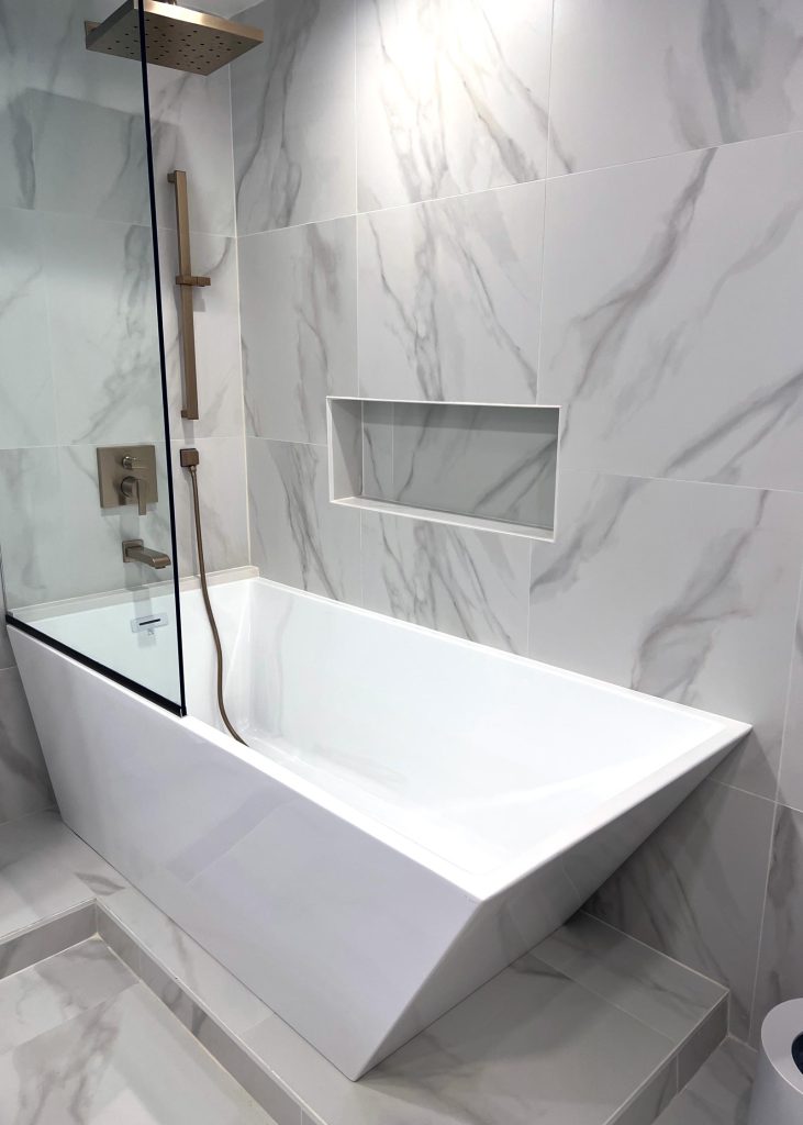 A luxury white bathtub