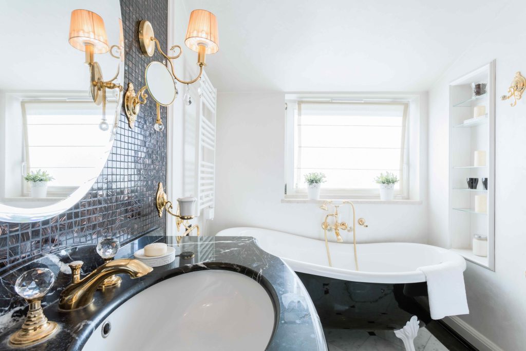 Small Bathroom Ideas for Manhattan Apartment Renovations